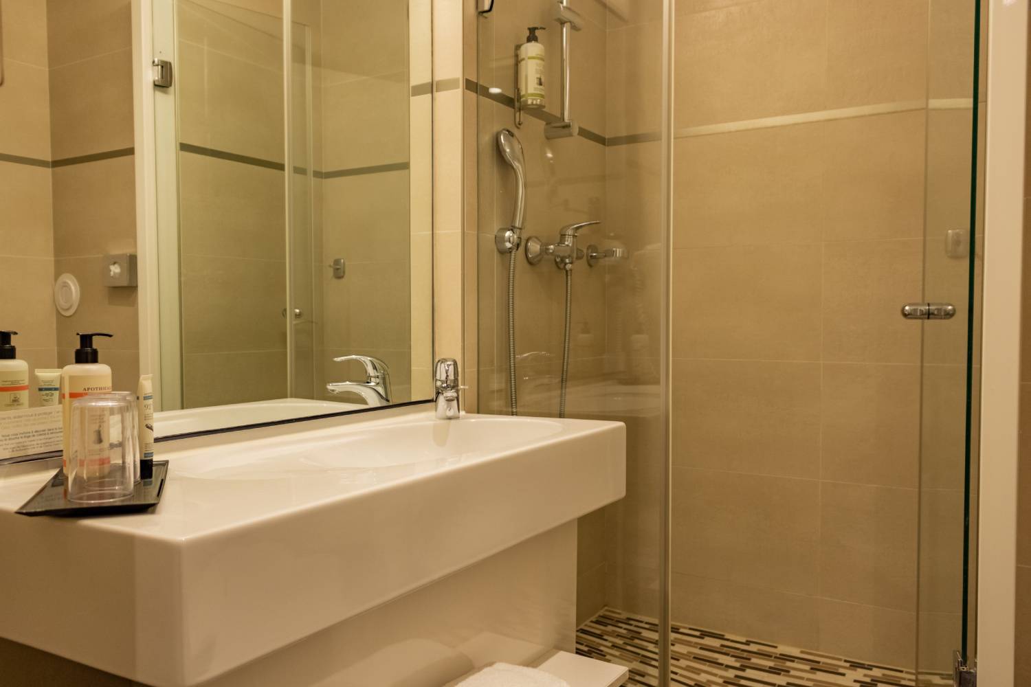 Salle de bain | Best Western Plus Le Moderne, hôtel dans le centre de Caen 
