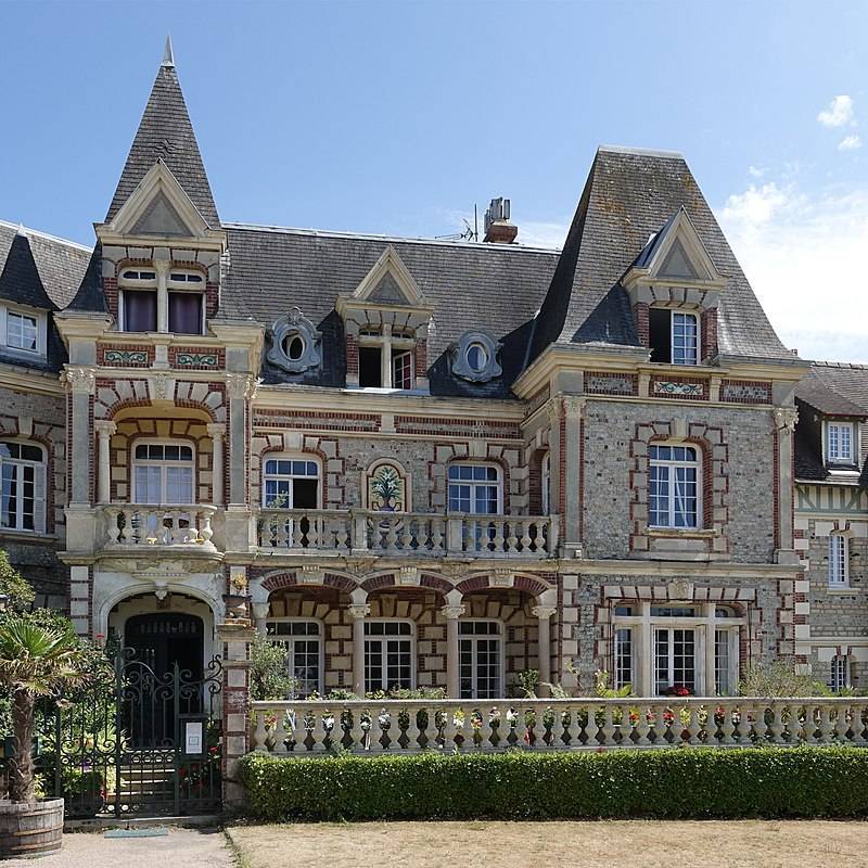 Villa Argentina in Cabourg | Best Western Plus Le Moderne, hotel in the centre of Caen 